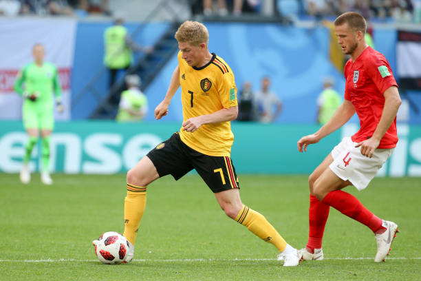 比賽中一己 比賽中一己